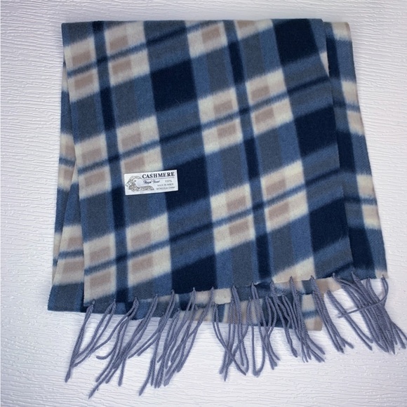 Royal Rossi 100% Mongolian Cashmere Plaid Scarf Fringe White Navy Blue Like New - Picture 10 of 13